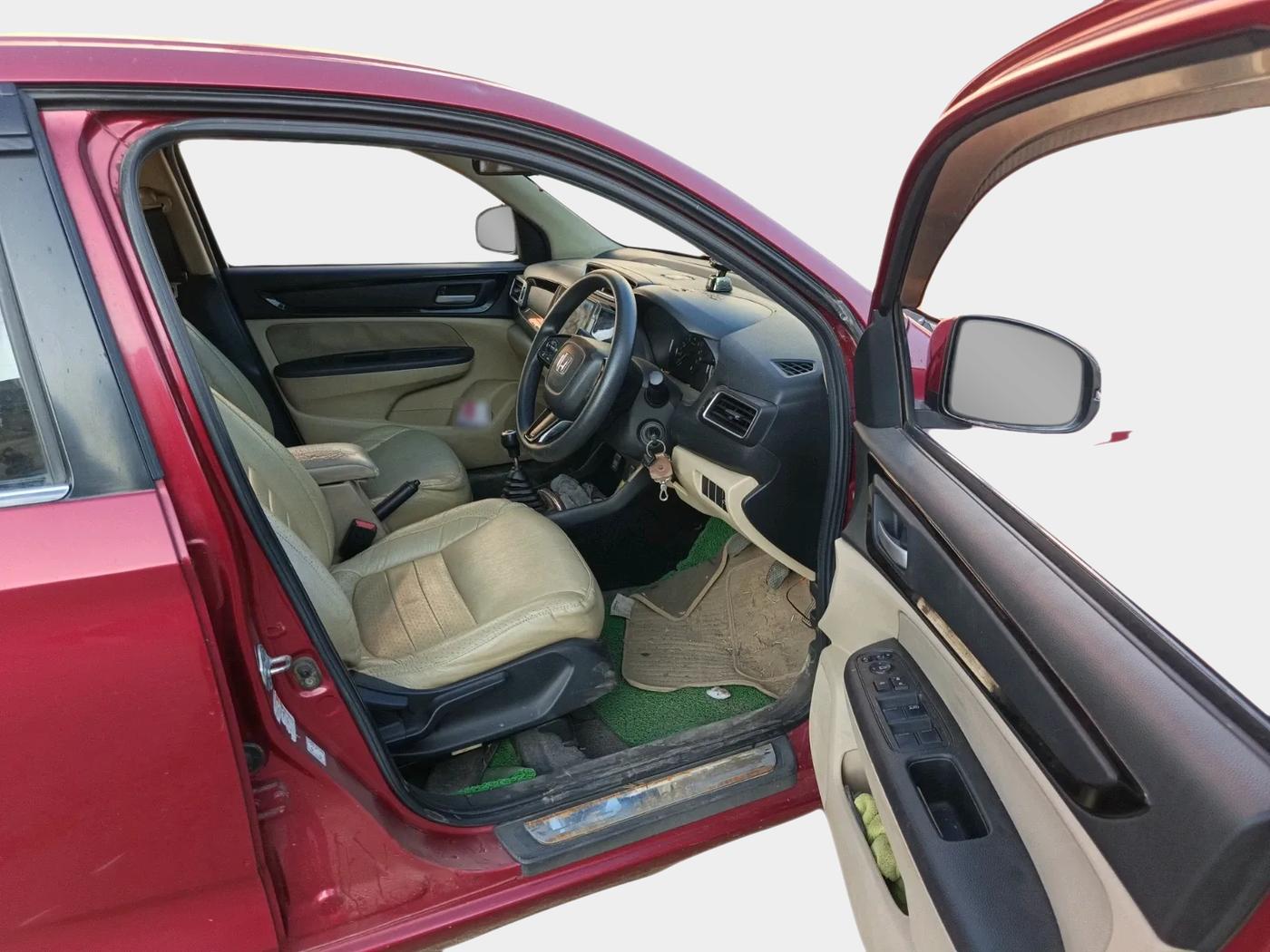 2018 Honda Amaze 1.2L I-VTEC S, Petrol, Manual, 1,04,977 km, interior
