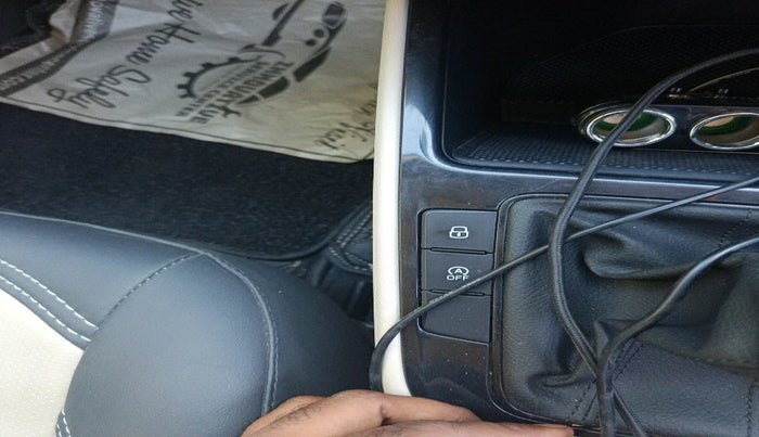 2022 Skoda SLAVIA STYLE 1.0L TSI MT, Petrol, Manual, 18,147 km, interior