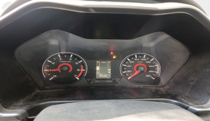 2018 Mahindra KUV 100 NXT K8 D 6 STR, Diesel, Manual, 85,827 km, interior
