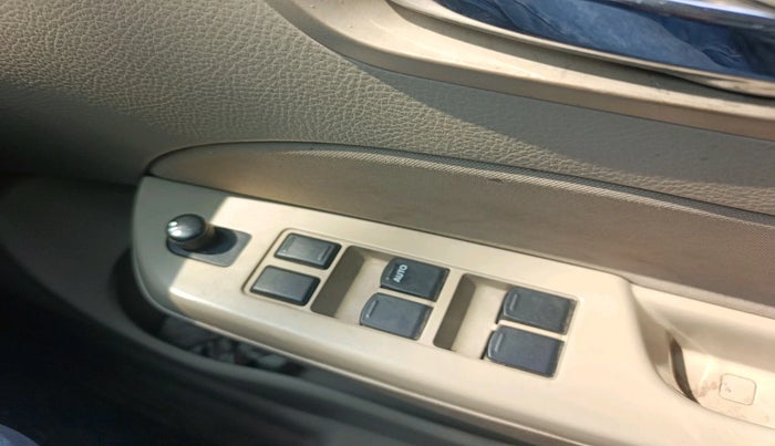 2014 Maruti Swift Dzire VDI, Diesel, Manual, 2,39,200 km, interior