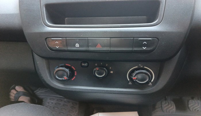 2020 Renault Kwid RXL, Petrol, Manual, 31,475 km, interior