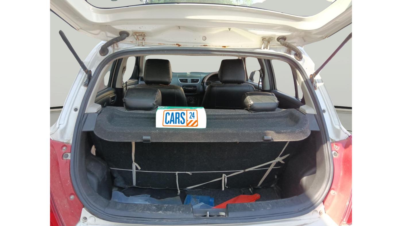 2014 Maruti Swift VXI, Petrol, Manual, 1,17,286 km, exterior