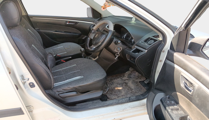 2014 Maruti Swift VXI, Petrol, Manual, 1,16,647 km, interior