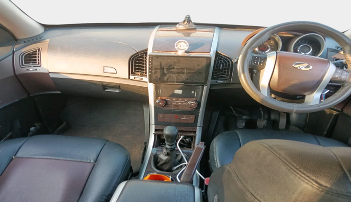 2014 Mahindra XUV500 W6, Diesel, Manual, 1,62,602 km, interior