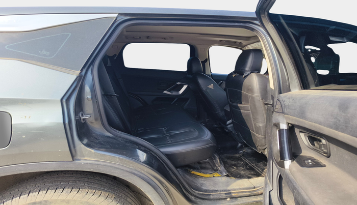 2023 Tata Harrier XM SUNROOF 2.0L KRYOTEC, Diesel, Manual, 45,191 km, interior