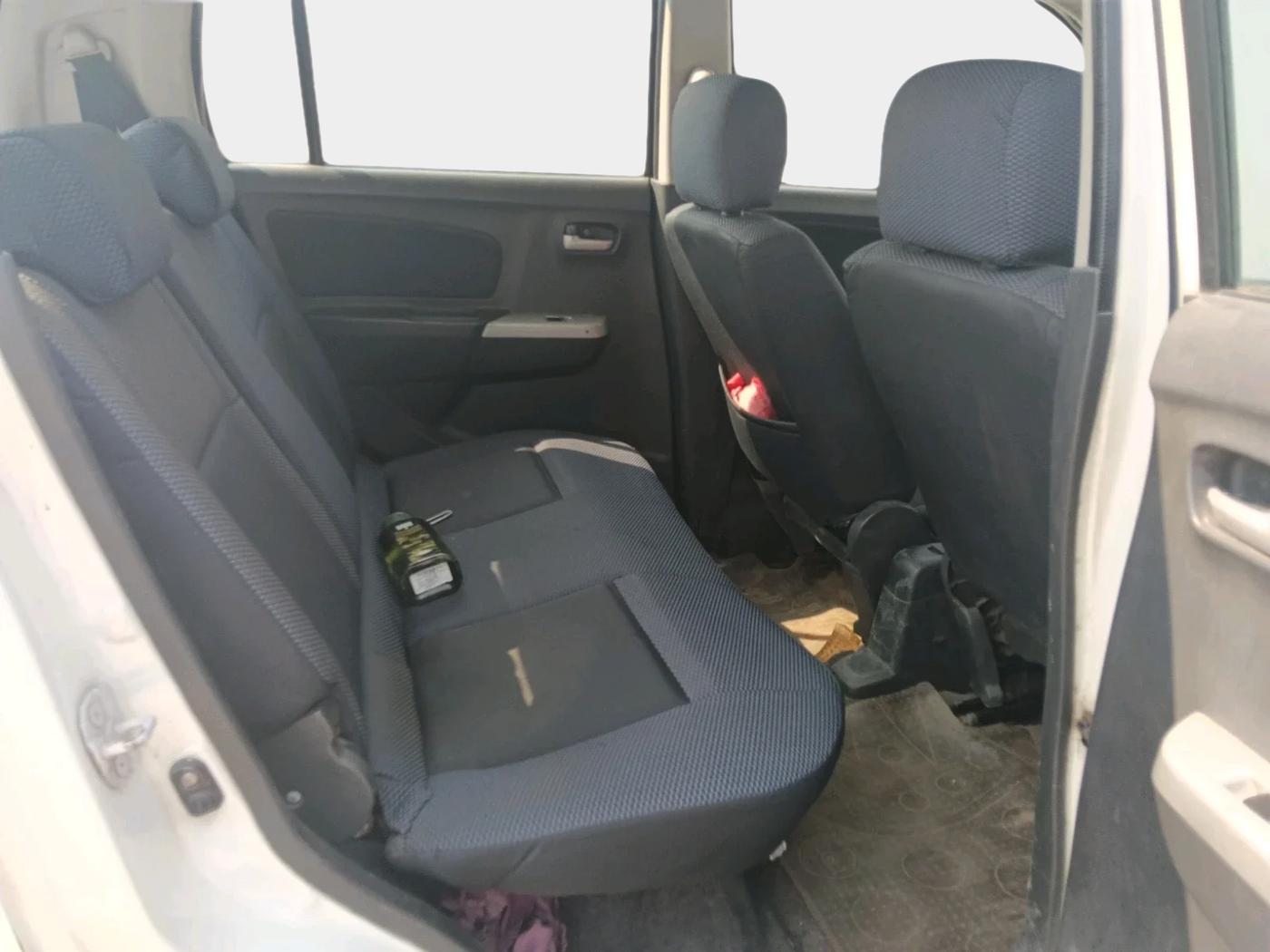 2011 Maruti Wagon R 1.0 VXI, Petrol, Manual, 80,106 km, interior