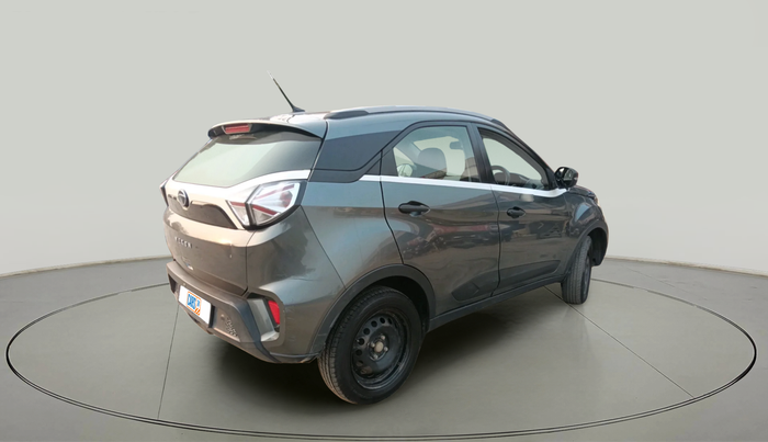 2022 Tata NEXON XM PETROL, Petrol, Manual, 1,24,709 km, exterior