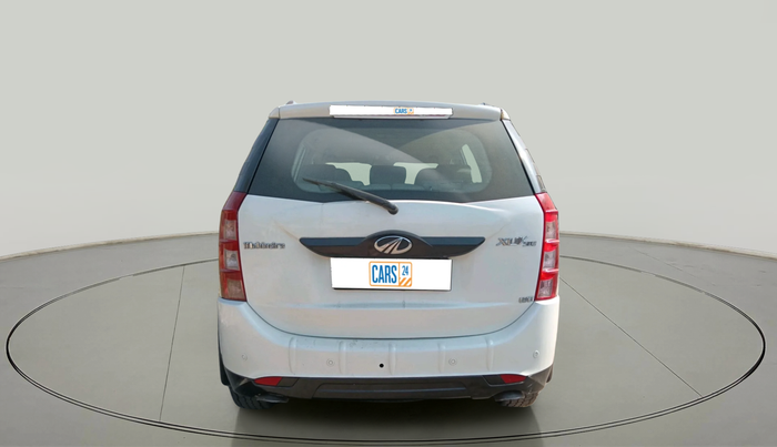 2017 Mahindra XUV500 W6, Diesel, Manual, 80,174 km, exterior