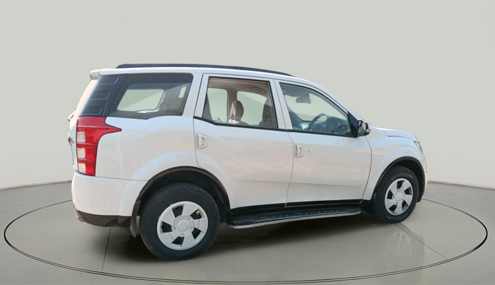 2017 Mahindra XUV500 W6, Diesel, Manual, 80,174 km, exterior