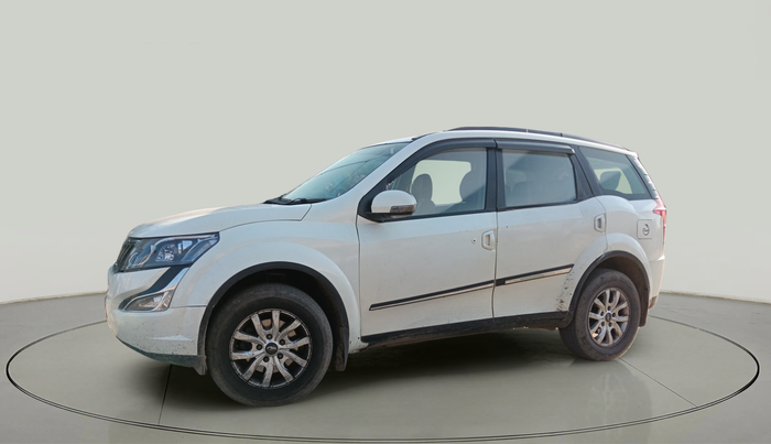 2015 Mahindra XUV500 W8, Diesel, Manual, 1,82,490 km, exterior