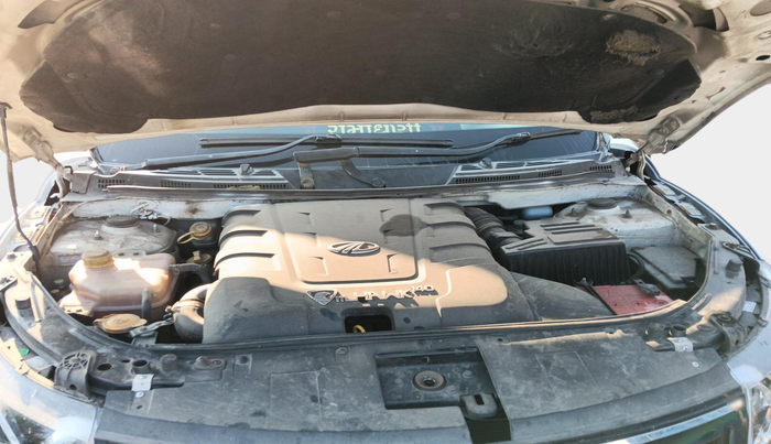 2015 Mahindra XUV500 W8, Diesel, Manual, 1,82,490 km, exterior