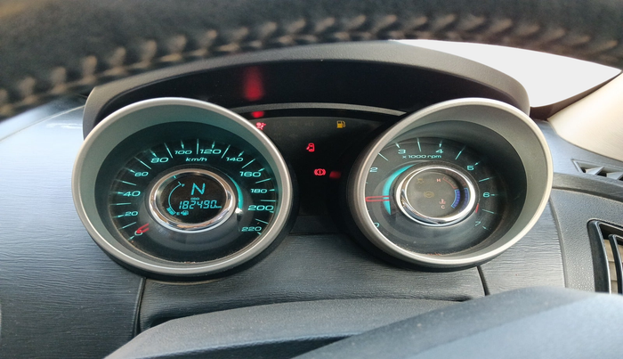 2015 Mahindra XUV500 W8, Diesel, Manual, 1,82,490 km, interior