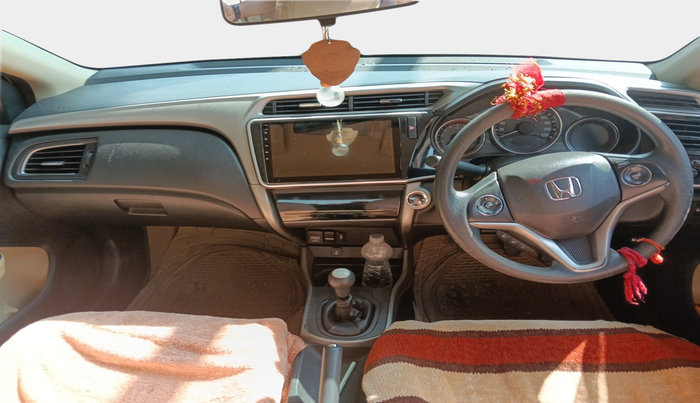 2019 Honda City 1.5L I-DTEC V, Diesel, Manual, 85,733 km, interior