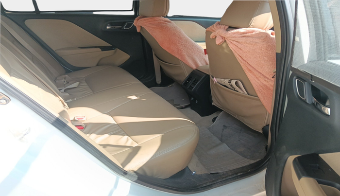 2019 Honda City 1.5L I-DTEC V, Diesel, Manual, 85,733 km, interior