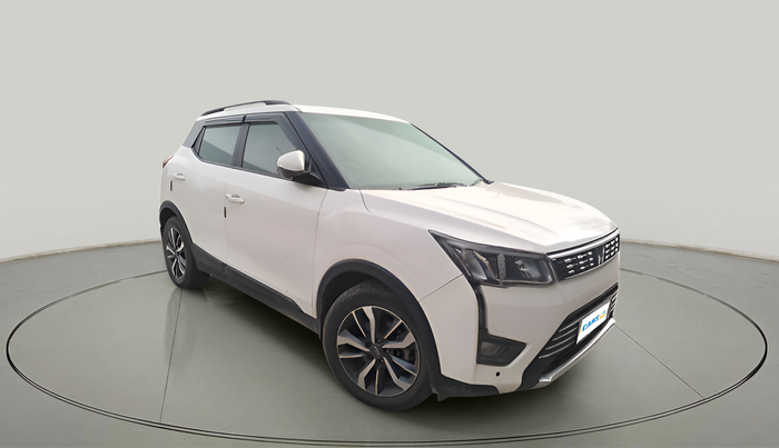 2021 Mahindra XUV300 W8 (O) 1.5 DIESEL, Diesel, Manual, 1,60,346 km, exterior