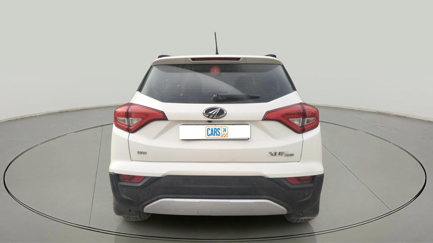 2021 Mahindra XUV300 W8 (O) 1.5 DIESEL, Diesel, Manual, 1,60,346 km, exterior
