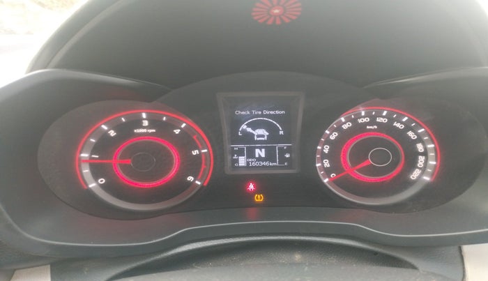 2021 Mahindra XUV300 W8 (O) 1.5 DIESEL, Diesel, Manual, 1,60,346 km, interior
