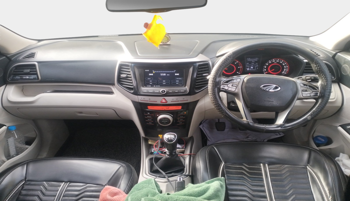 2021 Mahindra XUV300 W8 (O) 1.5 DIESEL, Diesel, Manual, 1,60,346 km, interior