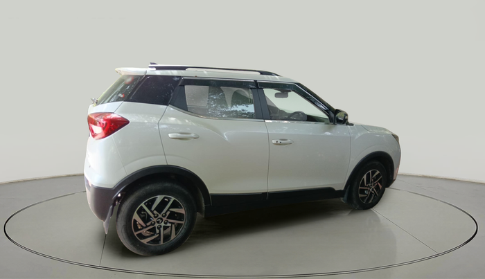2023 Mahindra XUV300 W8 1.2 PETROL, Petrol, Manual, 18,396 km, exterior