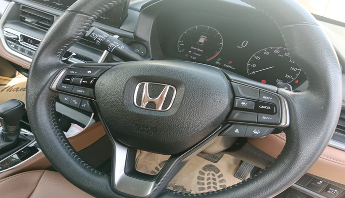 2025 Honda ELEVATE ZX CVT Dual Tone, Petrol, Automatic, 13,991 km, interior