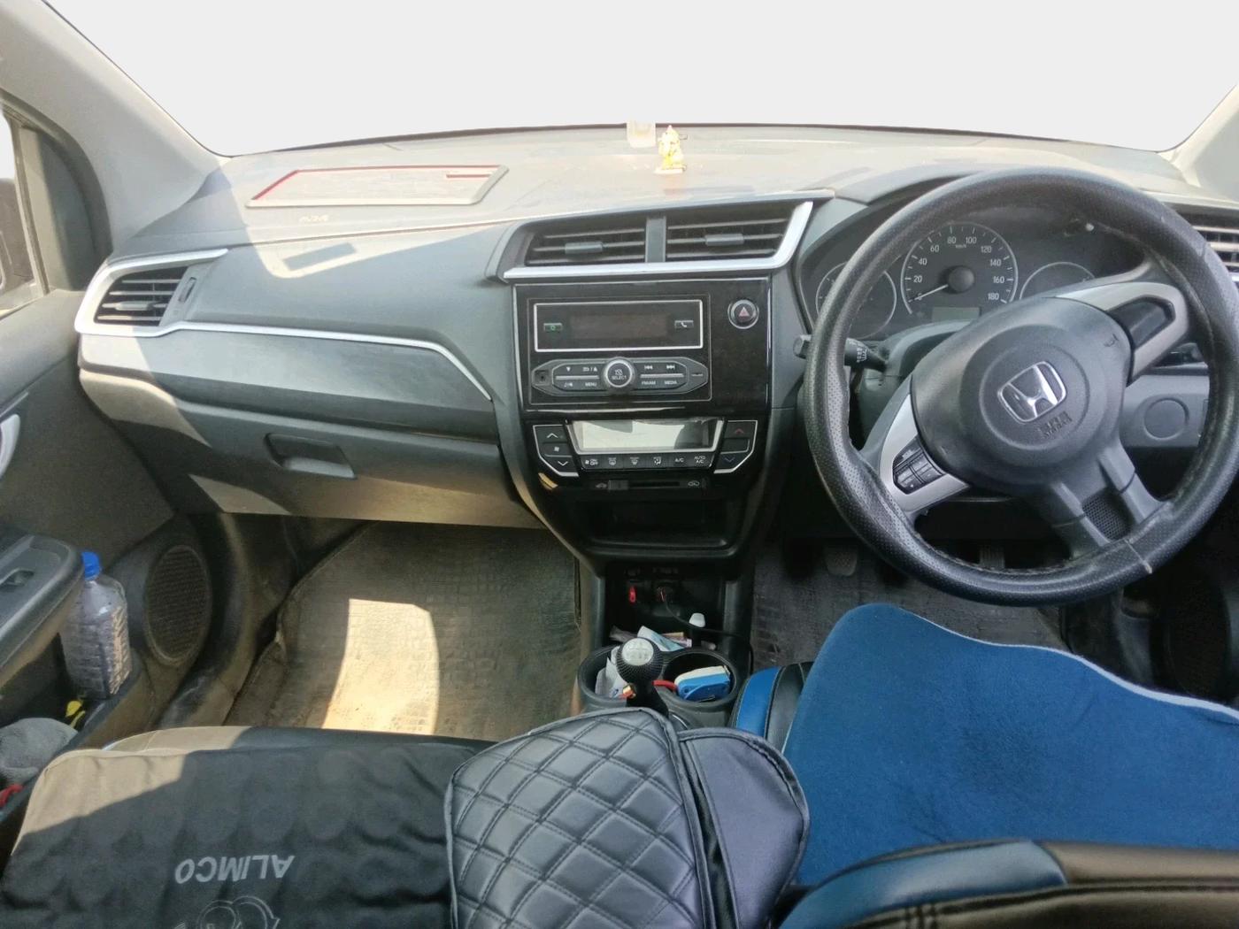 2017 Honda BR-V 1.5L I- DTEC S, Diesel, Manual, 1,20,510 km, interior