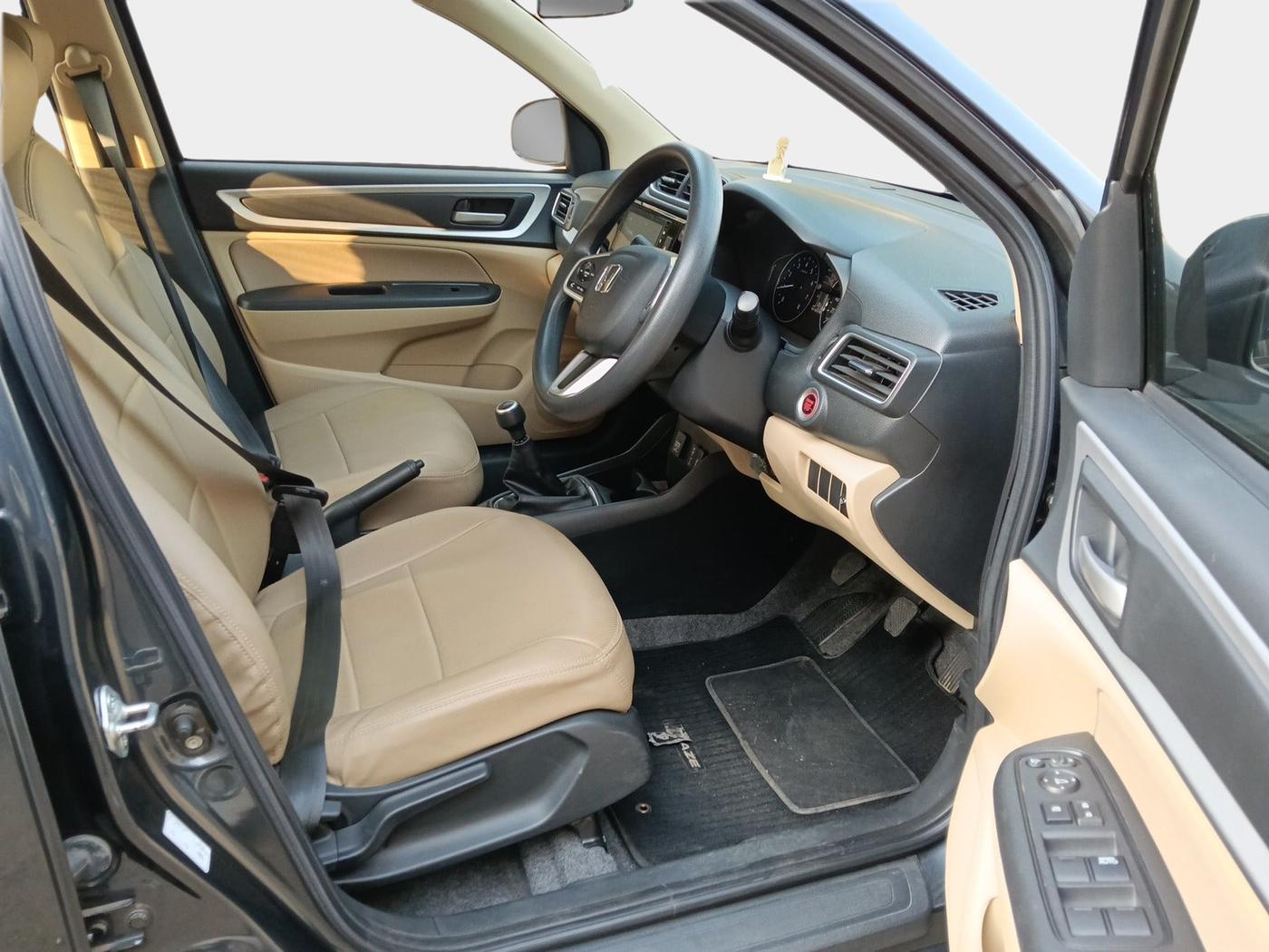 2022 Honda Amaze 1.2L I-VTEC VX, Petrol, Manual, 9,543 km, interior