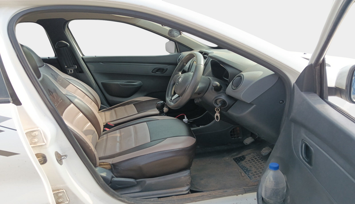 2016 Renault Kwid RXT 0.8, Petrol, Manual, 61,913 km, interior