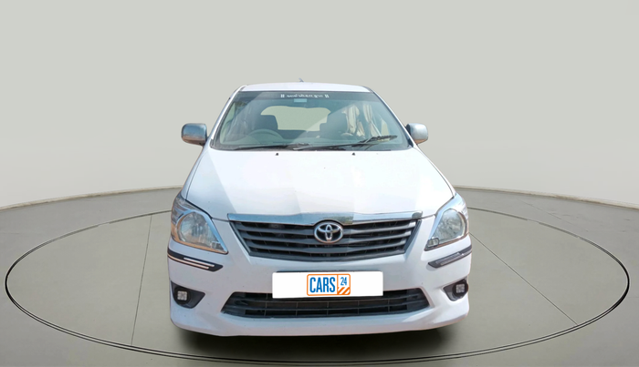 2013 Toyota Innova G1 2.5, Diesel, Manual, 2,70,000 km, exterior