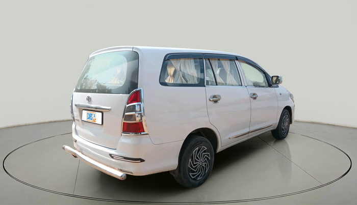 2013 Toyota Innova G1 2.5, Diesel, Manual, 2,70,000 km, exterior