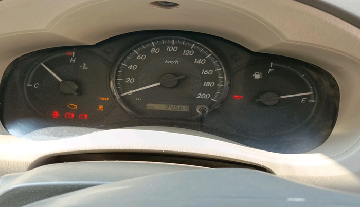 2013 Toyota Innova G1 2.5, Diesel, Manual, 2,70,000 km, interior