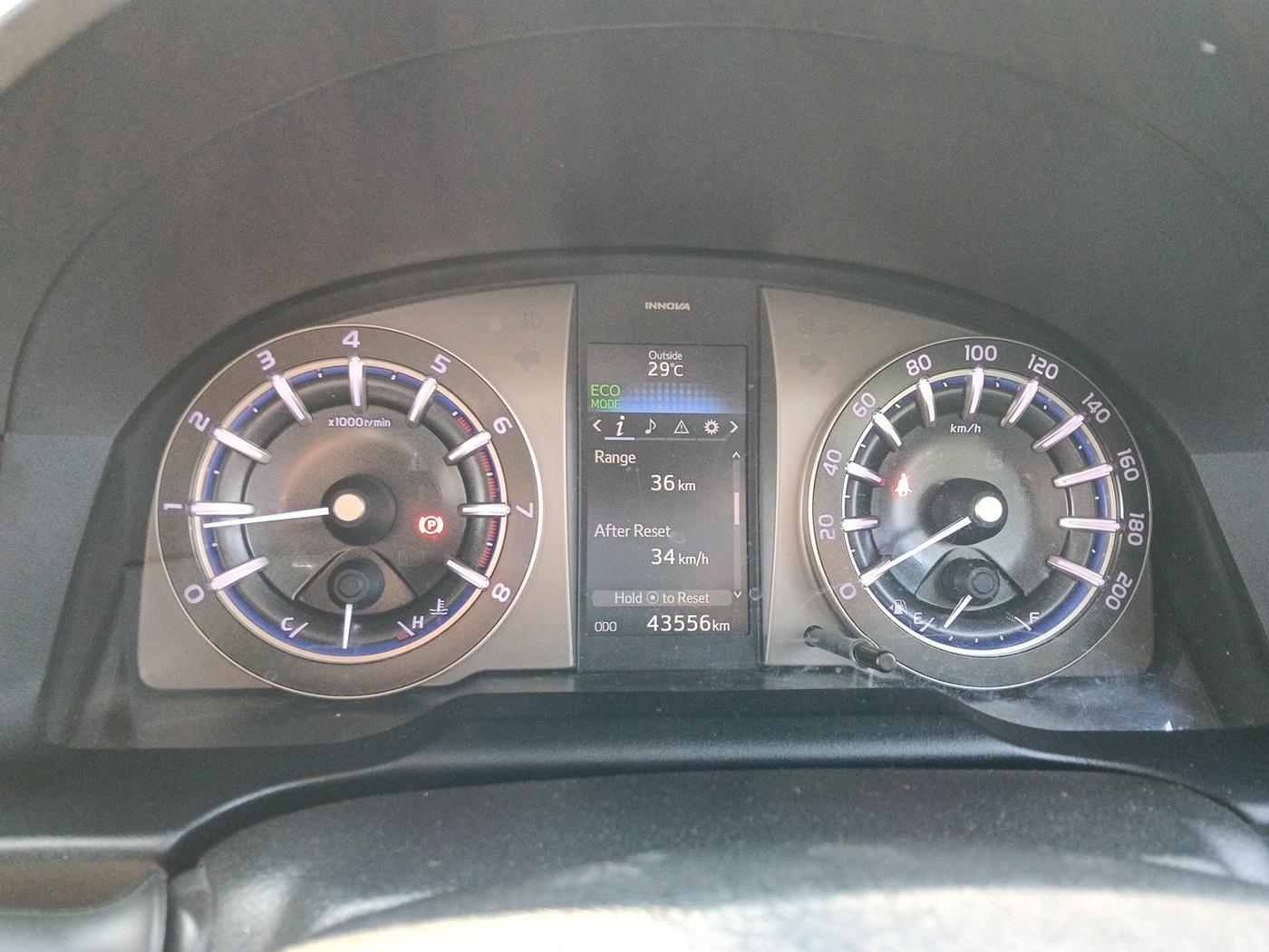 2022 Toyota Innova Crysta 2.7 VX 7 STR, Petrol, Manual, 43,556 km, interior