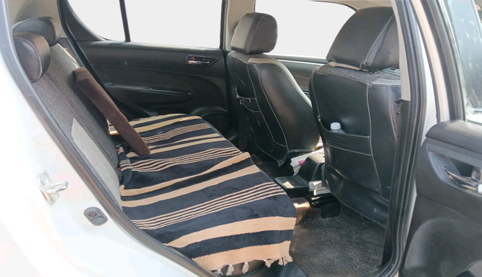 2016 Maruti Swift VXI, Petrol, Manual, 2,06,785 km, interior