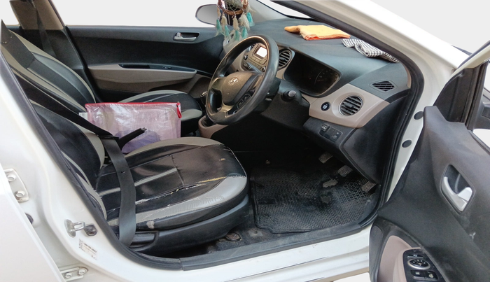 2014 Hyundai Grand i10 SPORTZ 1.2 KAPPA VTVT, Petrol, Manual, 2,00,711 km, interior