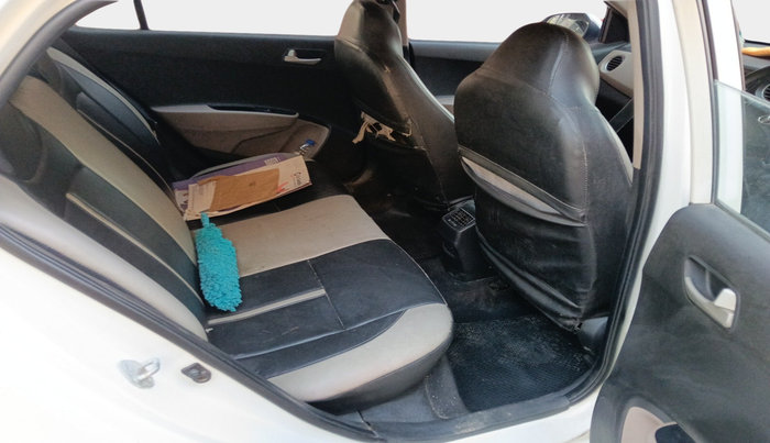 2014 Hyundai Grand i10 SPORTZ 1.2 KAPPA VTVT, Petrol, Manual, 2,00,711 km, interior