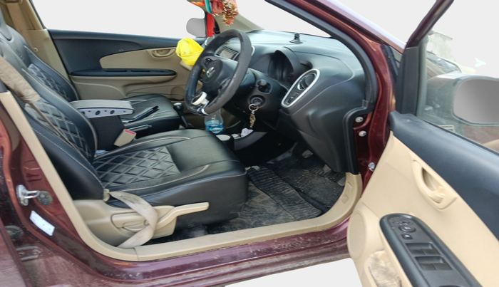 2014 Honda Mobilio 1.5L I-VTEC V, Petrol, Manual, 98,588 km, interior