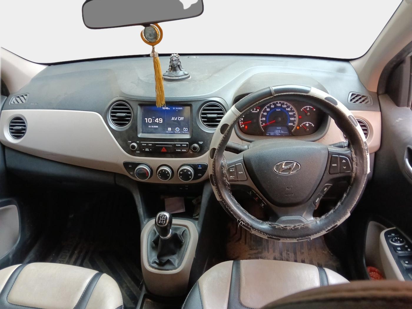 2018 Hyundai Grand i10 SPORTZ 1.2 KAPPA VTVT, Petrol, Manual, 60,175 km, interior