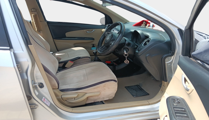 2015 Honda Amaze 1.2L I-VTEC VX, Petrol, Manual, 2,05,354 km, interior
