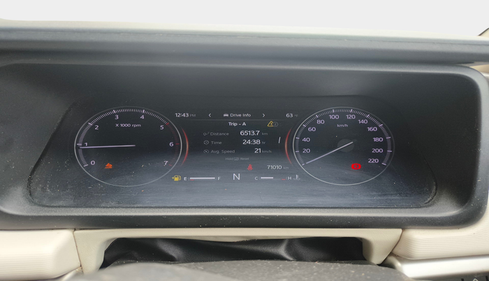 2023 Mahindra XUV700 MX D MT 5 STR, Diesel, Manual, 71,010 km, interior
