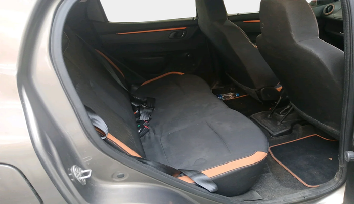 2017 Renault Kwid CLIMBER 1.0 AMT, Petrol, Automatic, 48,213 km, interior