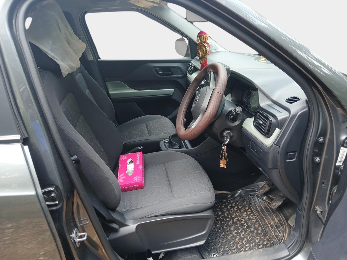 2022 Tata PUNCH ADVENTURE MT, Petrol, Manual, 34,786 km, interior