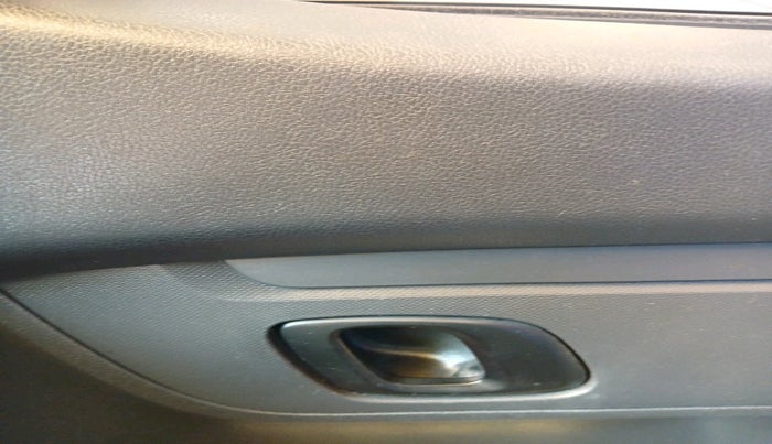 2016 Renault Kwid RXT 0.8, Petrol, Manual, 43,373 km, interior