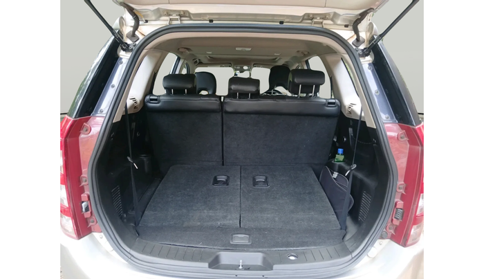 2017 Mahindra XUV500 W10, Diesel, Manual, 1,22,279 km, exterior