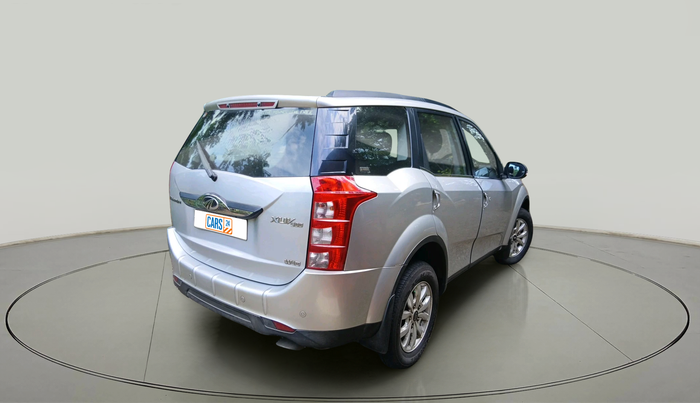 2017 Mahindra XUV500 W10, Diesel, Manual, 1,22,279 km, exterior