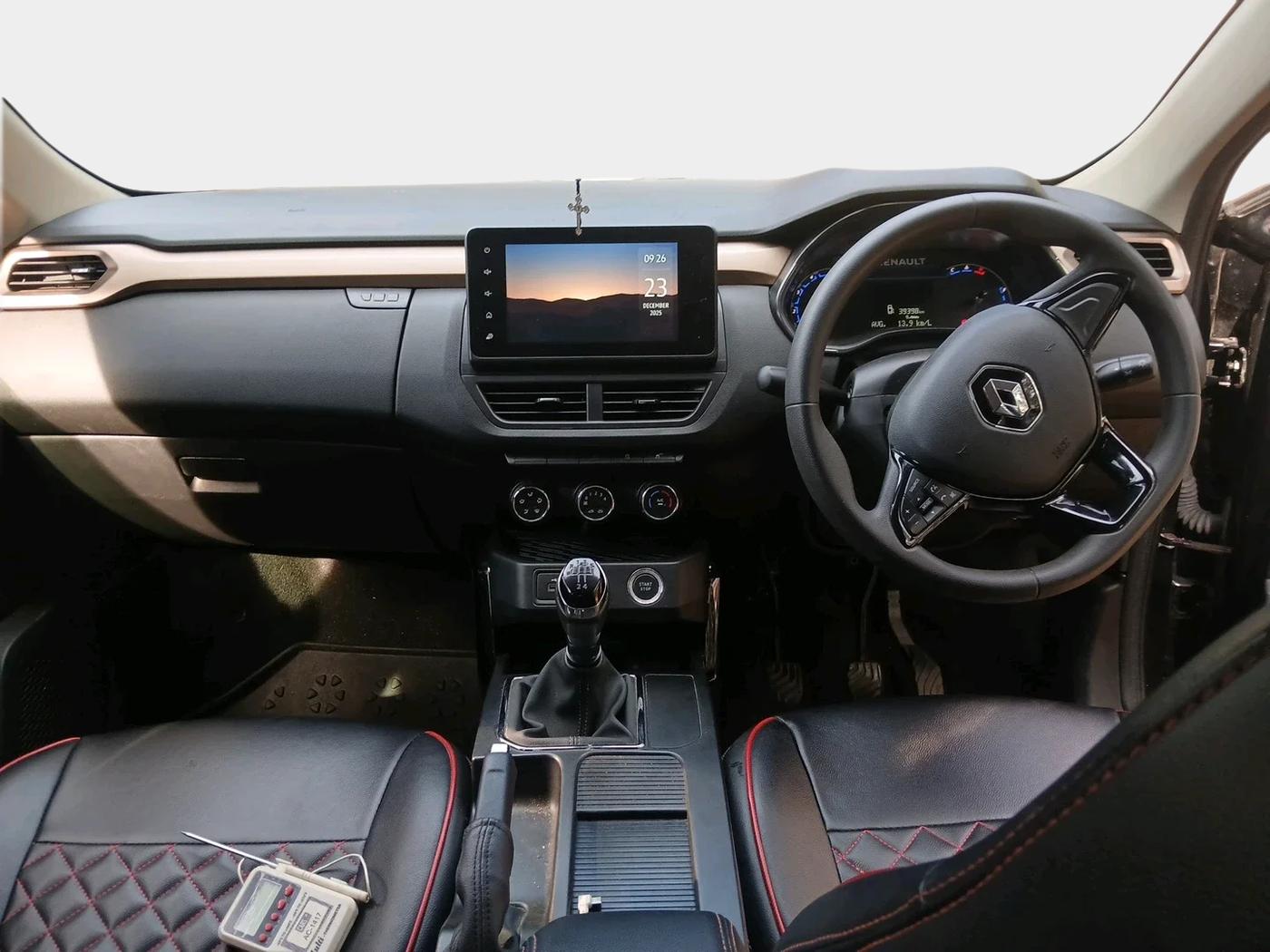 2023 Renault Kiger RXT (O) MT, Petrol, Manual, 39,398 km, interior