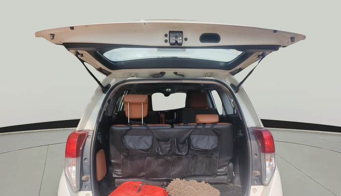 2016 Toyota Innova Crysta 2.4 VX 7 STR, Diesel, Manual, 1,50,872 km, exterior