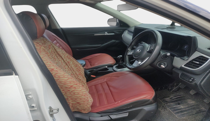 2020 KIA SELTOS HTE 1.5 DIESEL, Diesel, Manual, 1,18,425 km, interior