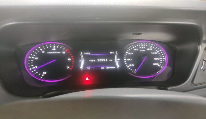 2018 Mahindra MARAZZO M8 7 STR, Diesel, Manual, 1,29,309 km, interior