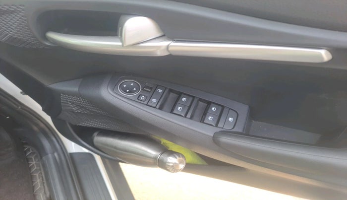 2023 KIA SELTOS  HTK PLUS 1.5 TURBO PETROL IMT, Petrol, Manual, 33,157 km, interior