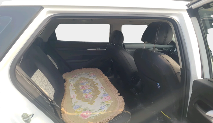 2023 KIA SELTOS  HTK PLUS 1.5 TURBO PETROL IMT, Petrol, Manual, 33,157 km, interior