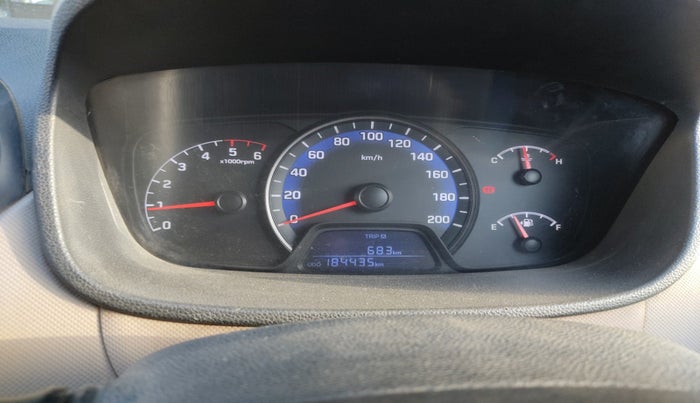 2016 Hyundai Xcent BASE 1.1, Diesel, Manual, 1,84,435 km, interior